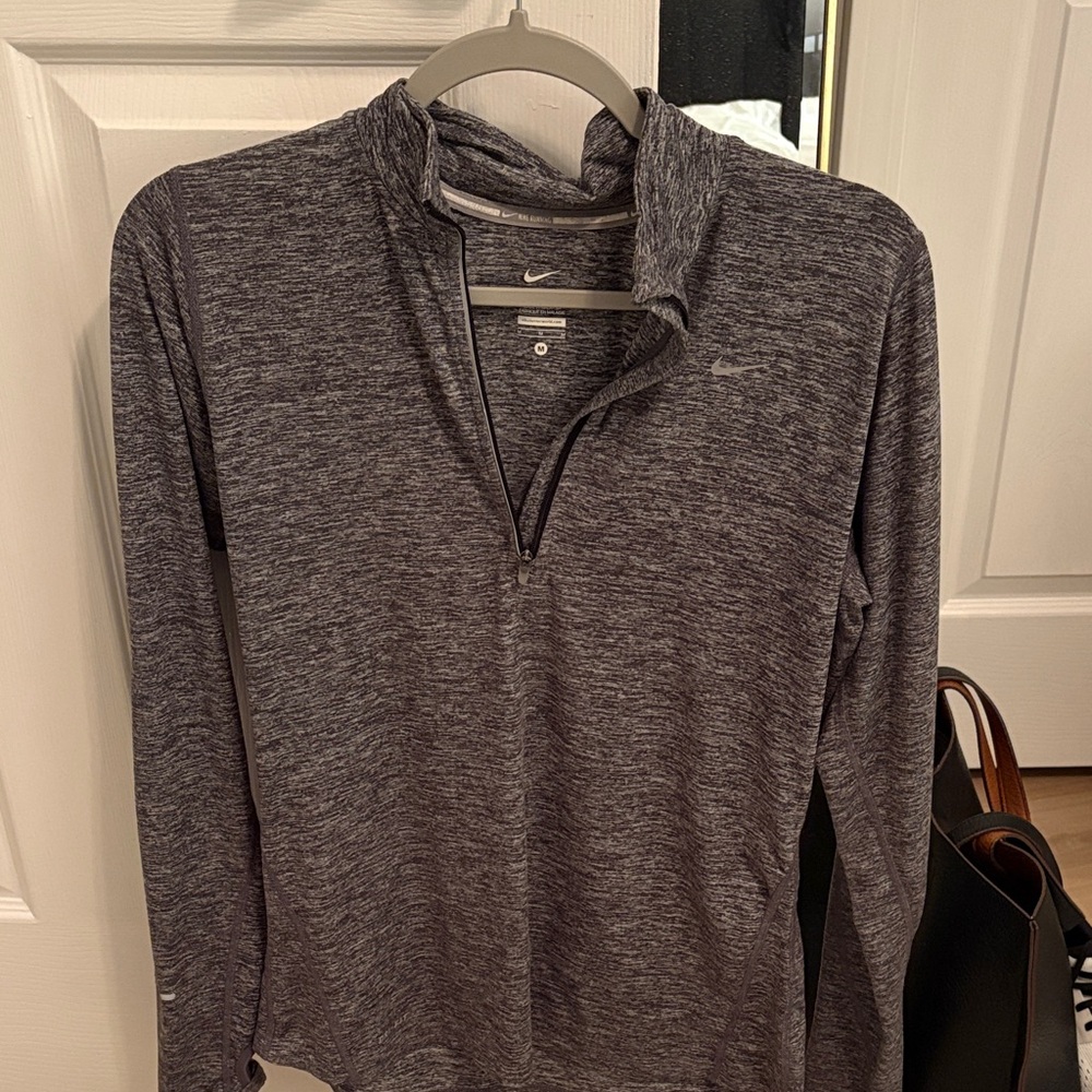 Nike women’s medium half zip